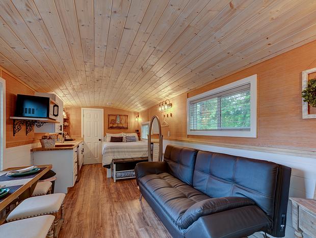 Photo 13 for Cozy Cottage on Countryside Creek