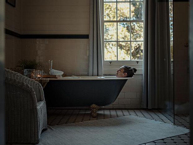 Photo 12 for Romance & Coziness at The Rose Cottage