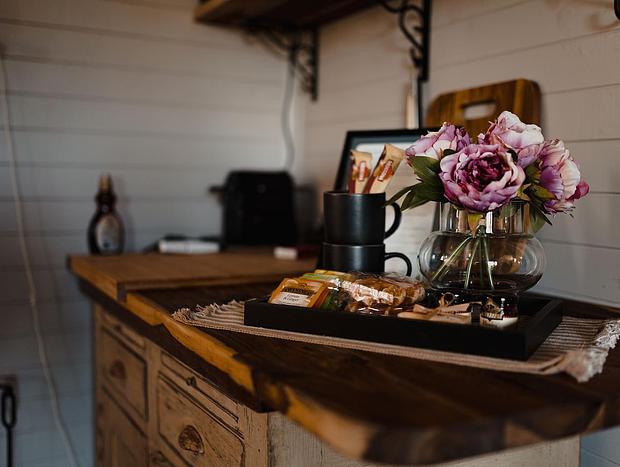 Photo 9 for Romance & Coziness at The Rose Cottage