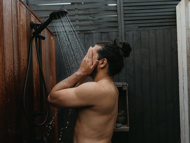 Photo 2 for Outdoor Bath Relaxation