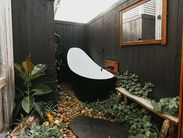 Photo 5 for Outdoor Bath Relaxation