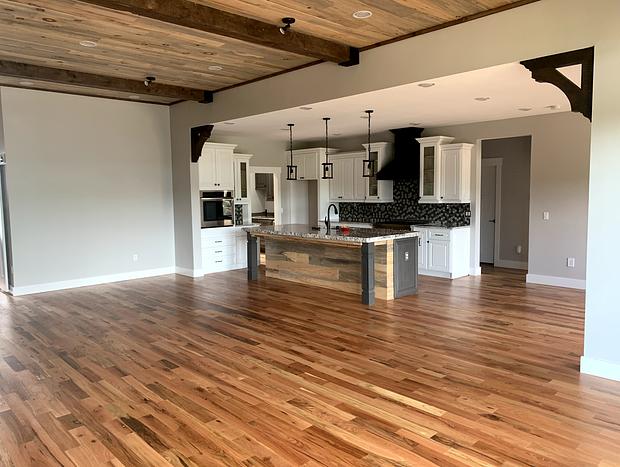 Photo 13 for Rustic Modern Custom Home Getaway with Views