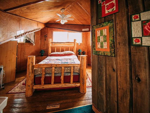 Photo 33 for Romantic Wilderness Tree House-Private Hot Tub!