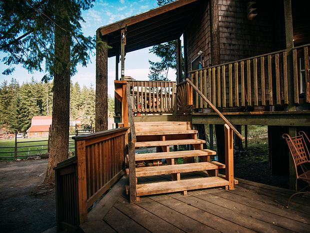 Photo 4 for Romantic Wilderness Tree House-Private Hot Tub!