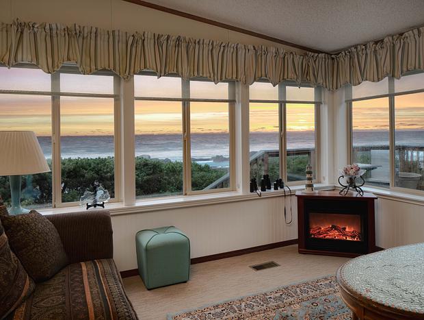 Photo 7 for Boutique Cottage - Intimately Private with Hot Tub