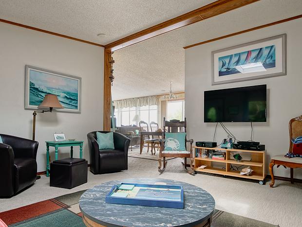 Photo 6 for Boutique Cottage - Intimately Private with Hot Tub