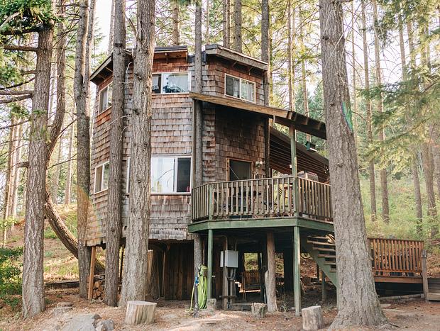 Photo 36 for Romantic Wilderness Tree House-Private Hot Tub!
