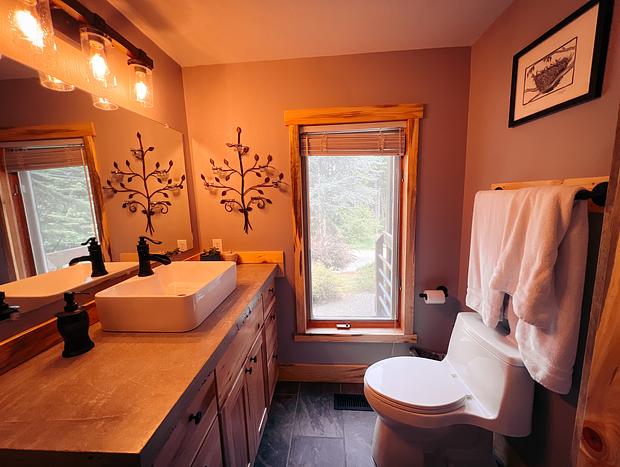 Photo 7 for Adventurous, Cozy Moments in Rainier Cabin