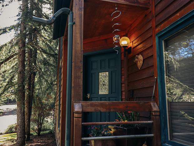 Photo 10 for Adventurous, Cozy Moments in Rainier Cabin