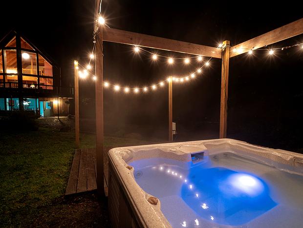 Photo 55 for Chalet with Hot Tub - Pool Table - Wood Stove - Gameroom
