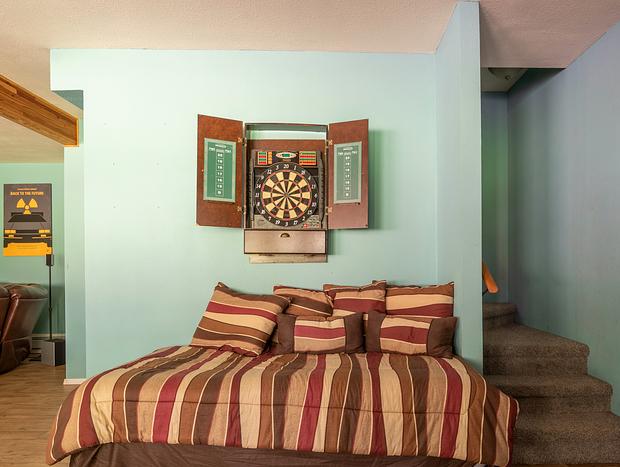 Photo 36 for Chalet with Hot Tub - Pool Table - Wood Stove - Gameroom