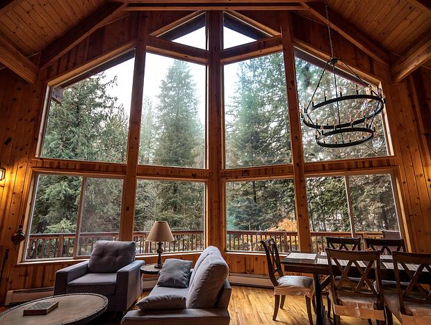 Photo 8 for Chalet with Hot Tub - Pool Table - Wood Stove - Gameroom