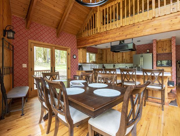 Photo 17 for Chalet with Hot Tub - Pool Table - Wood Stove - Gameroom