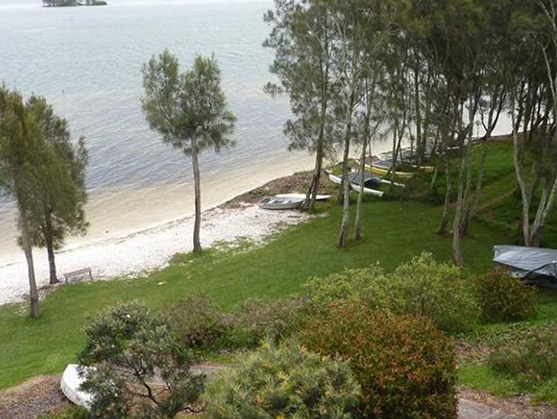 Photo 24 for Green Point Boat House - Absolute Lake Front
