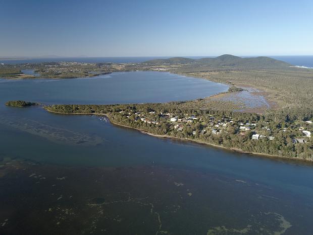 Photo 27 for Green Point Boat House - Absolute Lake Front