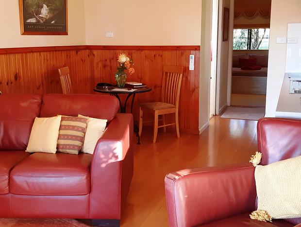 Photo 4 for Secluded Spa Cottage