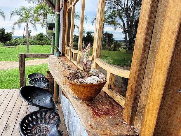 Photo 6 for Woodstock Dreamers Glamping bus/outdoor bath Milton