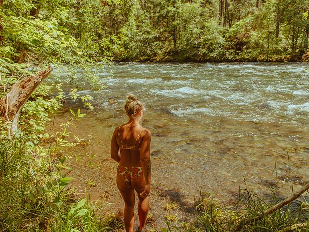 Photo 2 for Cold Plunge in the River