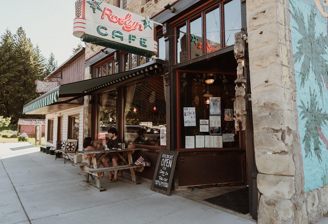 Cabin Near Lake Cle Elum Cabin for Rent in Ronald, Central Washington