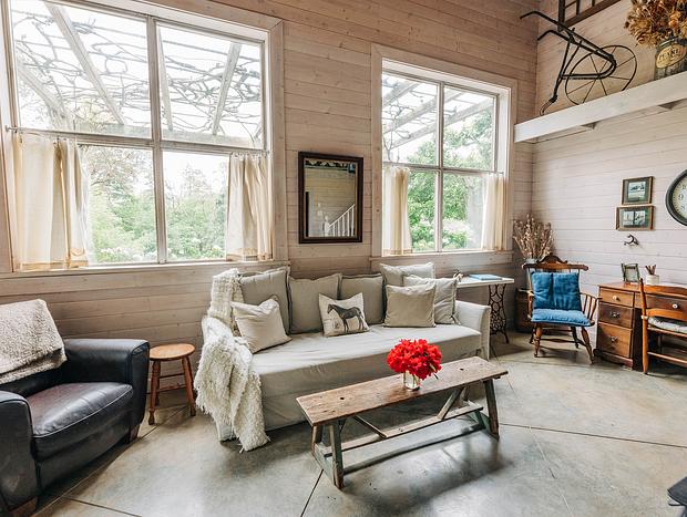 Photo 2 for Charming Vashon Getaway