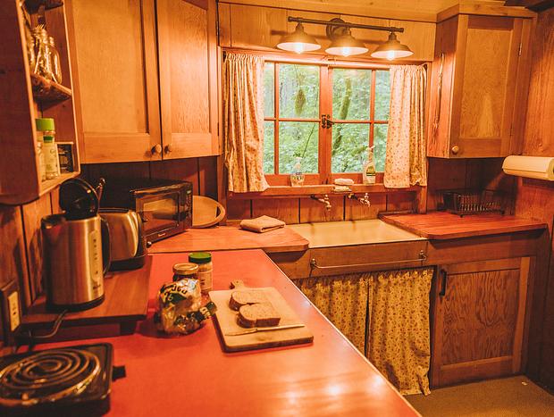 Photo 6 for Rustic Cabin Escape Near Mt Hood