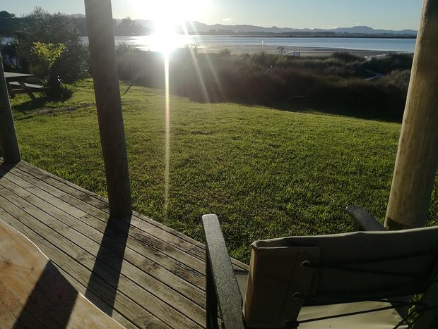Photo 29 for Pahoia Beachstay - The Shell Hut