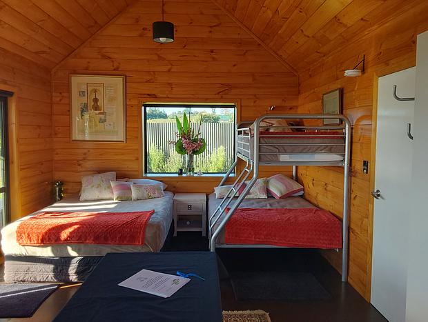 Photo 18 for Pahoia Beachfront Cabins