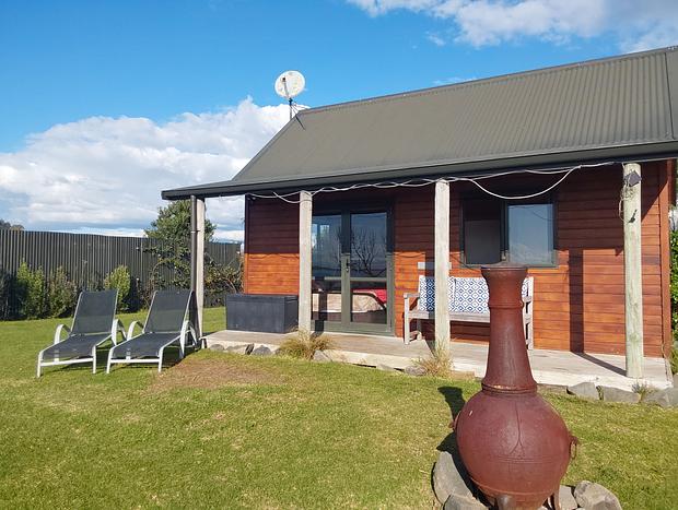 Photo 8 for Pahoia Beachfront Cabins