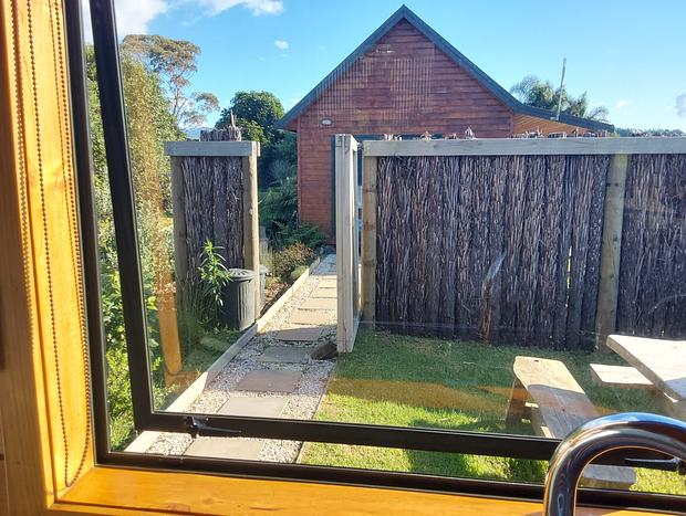 Photo 9 for Pahoia Beachfront Cabins