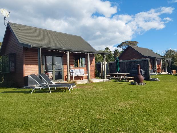 Photo 54 for Pahoia Beachfront Cabins