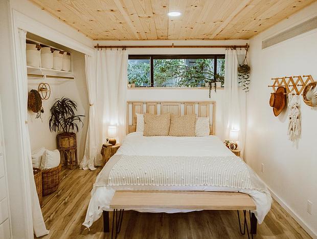 Photo 13 for Tall Firs Tiny Home - Walkable to Ridgeline Trail
