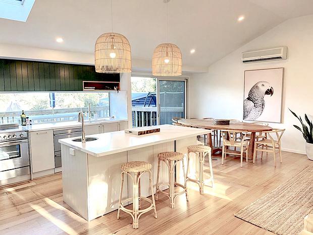 Photo 8 for Red Hill Lane - 5 Bedroom - Vineyard & Rural Valley Views