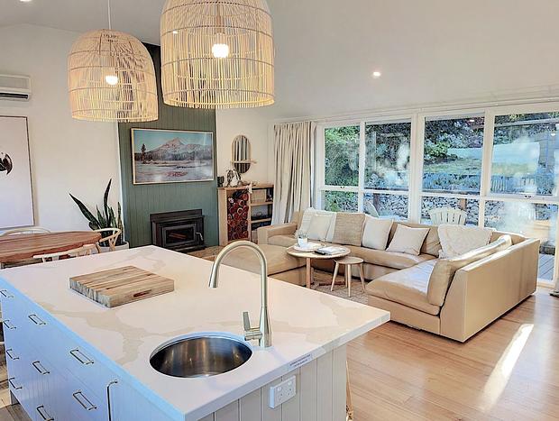 Photo 9 for Red Hill Lane - 5 Bedroom - Vineyard & Rural Valley Views
