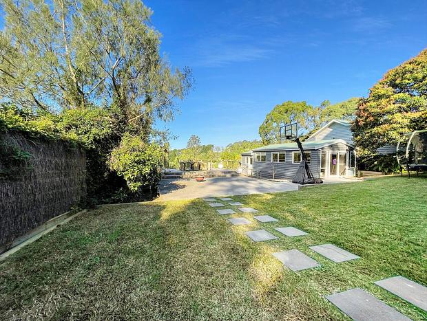 Photo 36 for Red Hill Lane - 5 Bedroom - Vineyard & Rural Valley Views