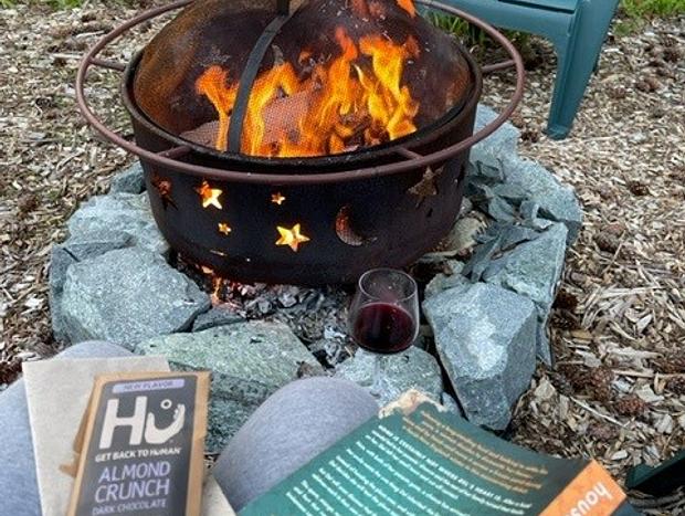 Photo 7 for MiKo’s Guest House with hot tub, wood-burning stove, outdoor ambiance