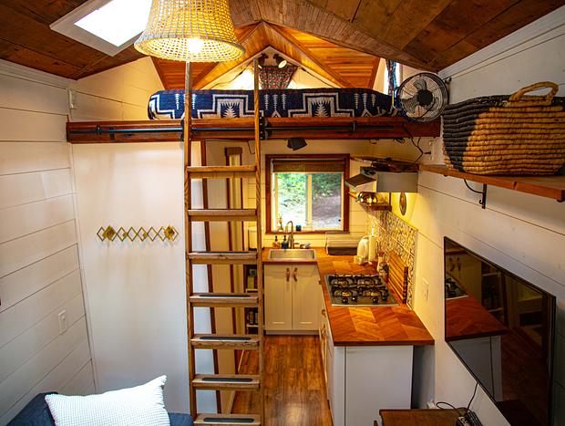 Photo 20 for Trout Creek Tiny Home - Cedar Hot Tub & Sauna