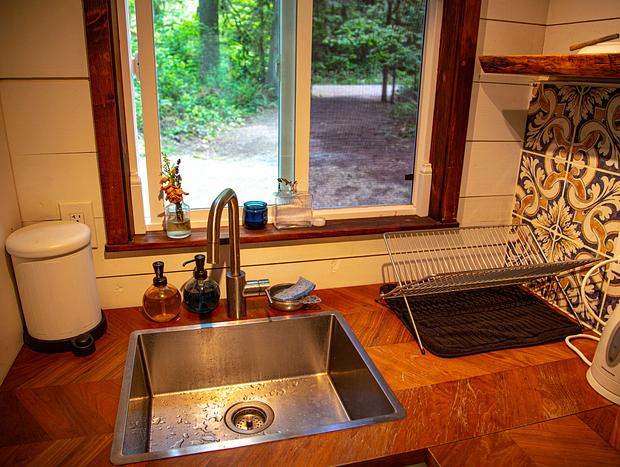 Photo 23 for Trout Creek Tiny Home - Cedar Hot Tub & Sauna