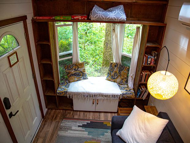 Photo 13 for Trout Creek Tiny Home - Cedar Hot Tub & Sauna