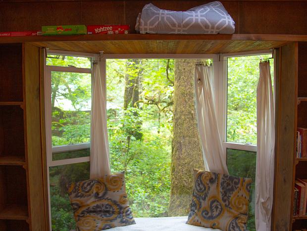 Photo 15 for Trout Creek Tiny Home - Cedar Hot Tub & Sauna