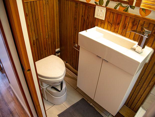 Photo 26 for Trout Creek Tiny Home - Cedar Hot Tub & Sauna