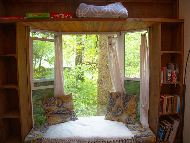 Photo 14 for Trout Creek Tiny Home - Cedar Hot Tub & Sauna