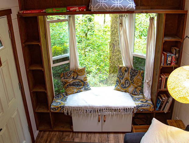 Photo 16 for Trout Creek Tiny Home - Cedar Hot Tub & Sauna