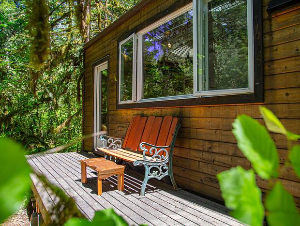 Photo 11 for S'More Tiny Home on River and Cedar Bath House