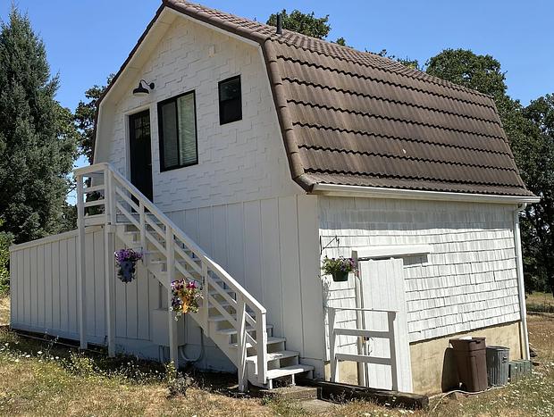 Photo 5 for Vineyard Barn at Aeolus Vineyard