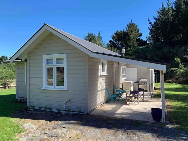 Photo 5 for Paratu Farm Cottage In A Quiet Rural Setting
