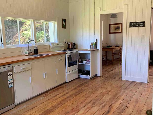 Photo 13 for Paratu Farm Cottage In A Quiet Rural Setting