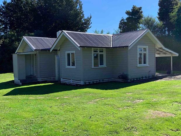 Photo 4 for Paratu Farm Cottage In A Quiet Rural Setting