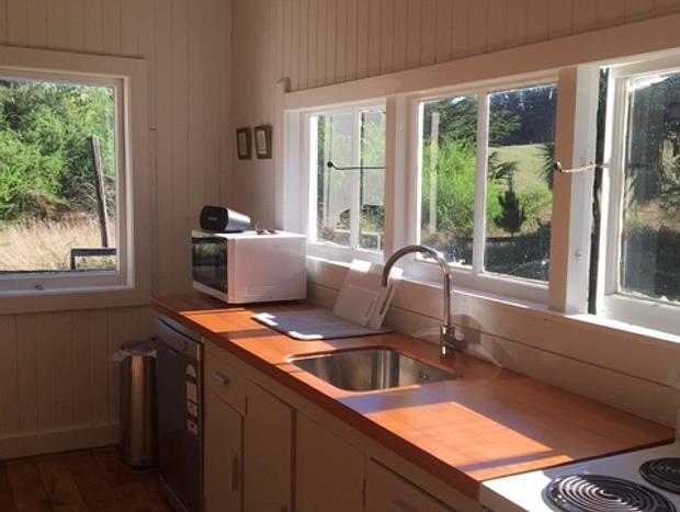 Photo 15 for Paratu Farm Cottage In A Quiet Rural Setting