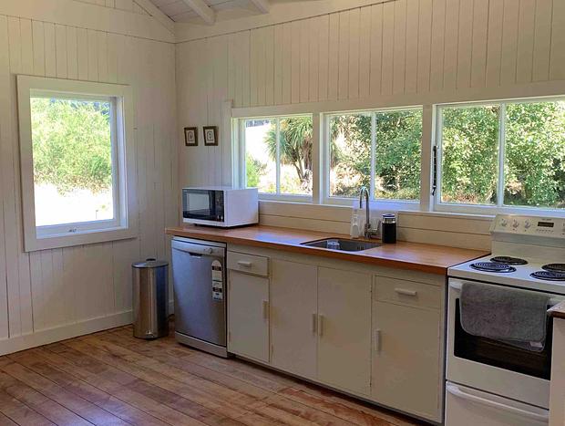 Photo 14 for Paratu Farm Cottage In A Quiet Rural Setting