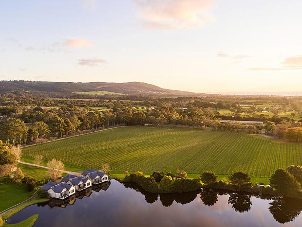Photo 14 for Lakeside Luxury Villa on a Vineyard